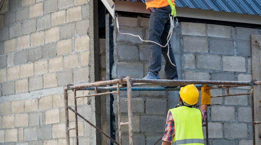 Professional residential roofers in Caledonia, IL